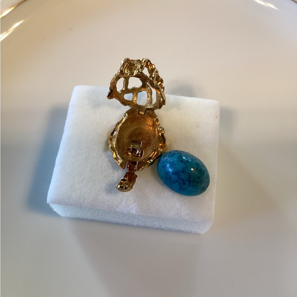Vintage Trifari Hinged Ring - Picture 3 of 10